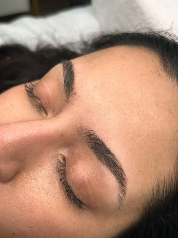 Eyerbrow wax